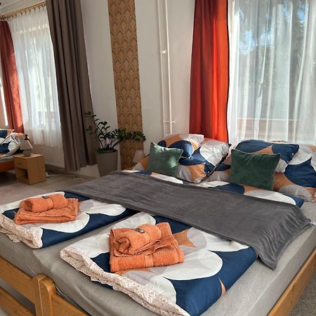 Appartamento Tavaszpart Vendeghaz Szeged Esterno foto