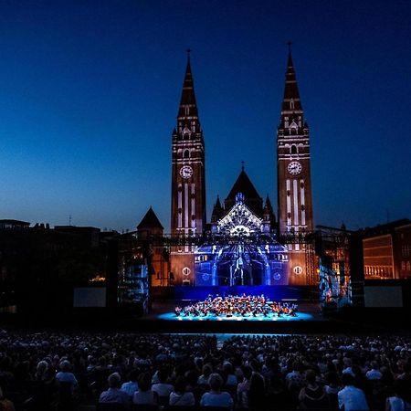 Appartamento Tavaszpart Vendeghaz Szeged Esterno foto